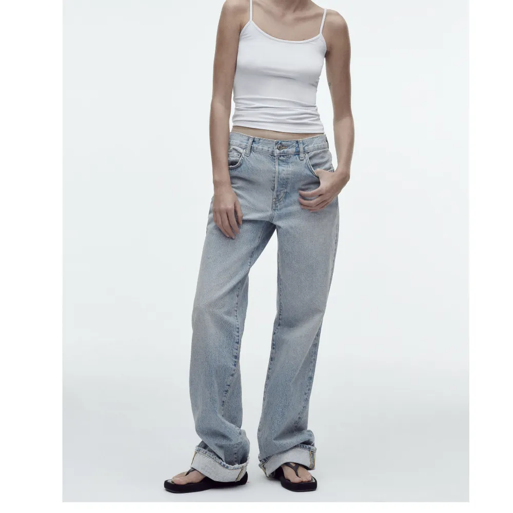 Använd flera gånger, perfekt baggy jeans. Köpt för 500kr. Jeans & Byxor.