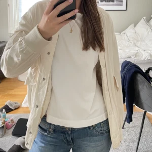 Bomberjacka  - Så snygg bomberjacka från & Other Stories! Passar perfekt nu till hösten ❤️