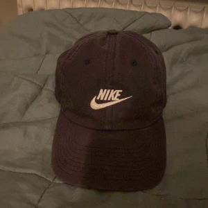 Nike keps - Säljer min gamla Nike keps. Pris kan diskuteras 👍