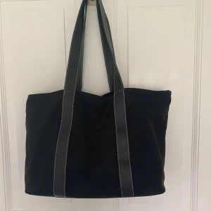 Väska  - Väska från ASOS 💕pris går att diskutera 