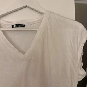 vit v-ringad t-shirt från zara🍁❤️‍🔥