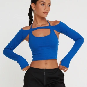 Halterneck top long sleeve - Kornblå halterneck + tillhörande ärmar. Använd 1 gång, inte riktigt min stil längre. 