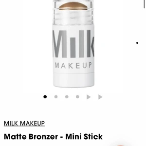Milk Bronzer - Säljer min Milk bronzer då den inte passar min hy! Köptes i somras och andvänd några gånger, inte många då den ej passar mig. 🩷frakten är gratis