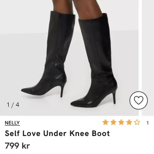 Högklackade boots - Slutsålda klackar från Nelly. Kommer ej till användning, använda 3 gånger. Köpta för 799, men säljer för 450. Priset kan diskuteras