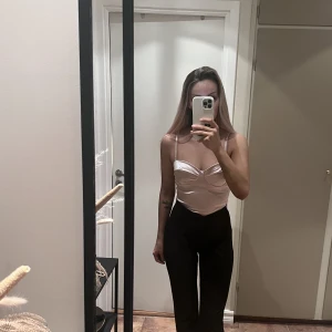 Body - Rosa sidenbody st XS💓