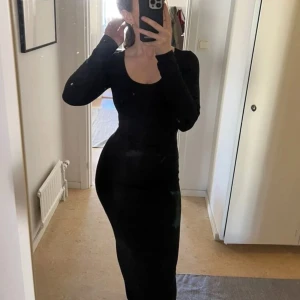 Skims dupe - Dupe på skims long sleeve klänning. Strl S, sitter jättefint. Från Shein. 