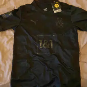 Dortmund special edition tröja 2023. Helt ny! Perfekt skick.  Nypris 1000kr