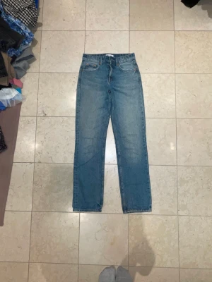 Zara jeans - Bra skick hör av er för fler bilder eller om ni har några frågor 