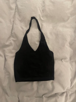 Halterneck topp - Oanvänd halterneck topp