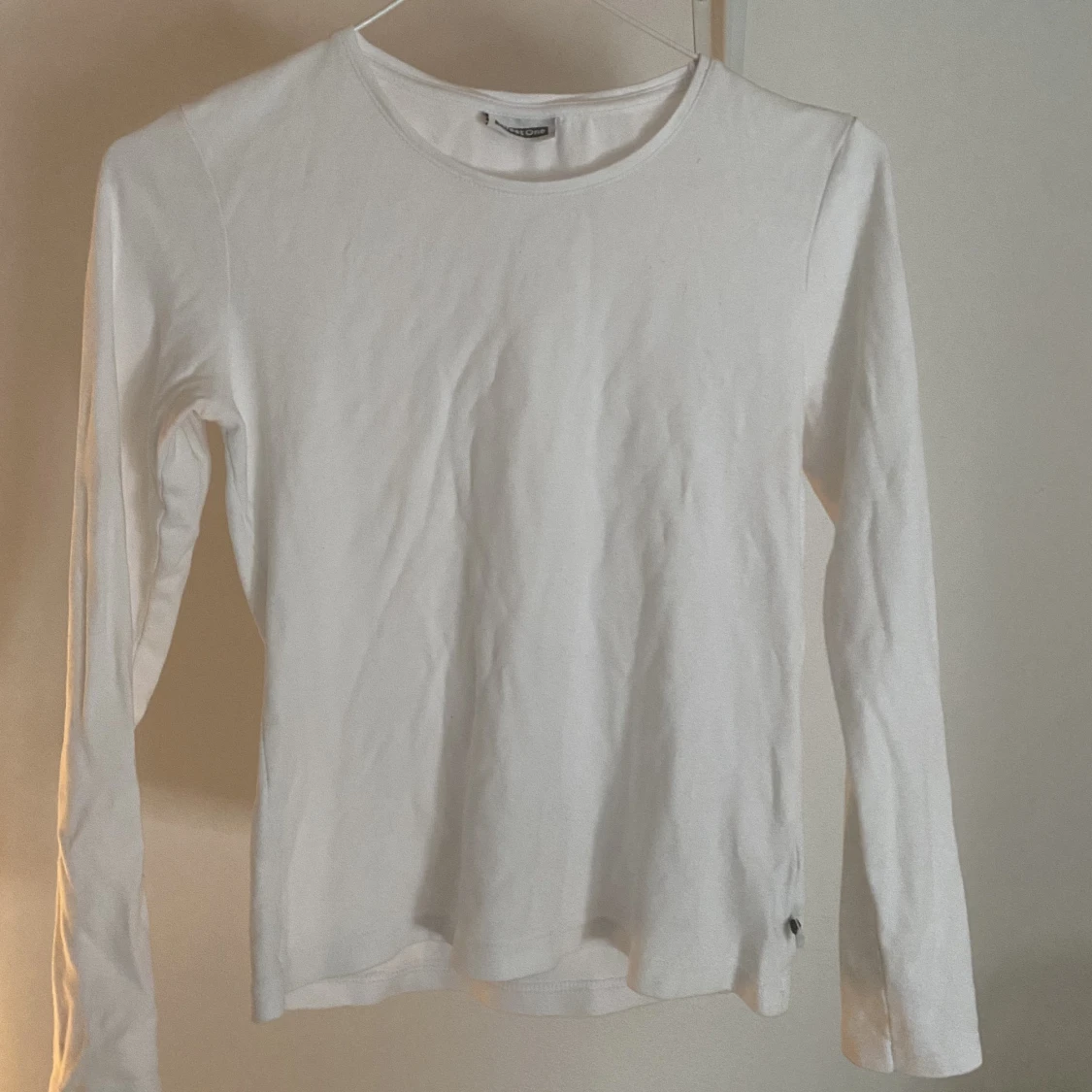 Basic vit långärmad 