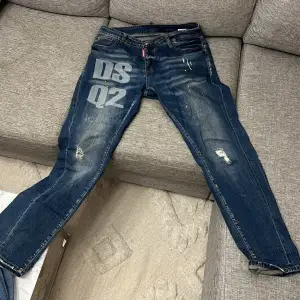 Dsquared2 jeans A-kopia   Strl 54 