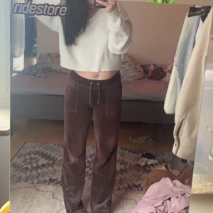 Juicy byxor - Lägger ut åter igen då jag vill försöka sälja dessa då de inte kommer till användning❤️ Skicket är bra och inga defekter alls❤️