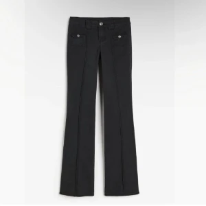 Hm jeans - Säljer dessa trendiga jeans åt min kompis! ❤️‍🔥strl 38 sitter som 34/36