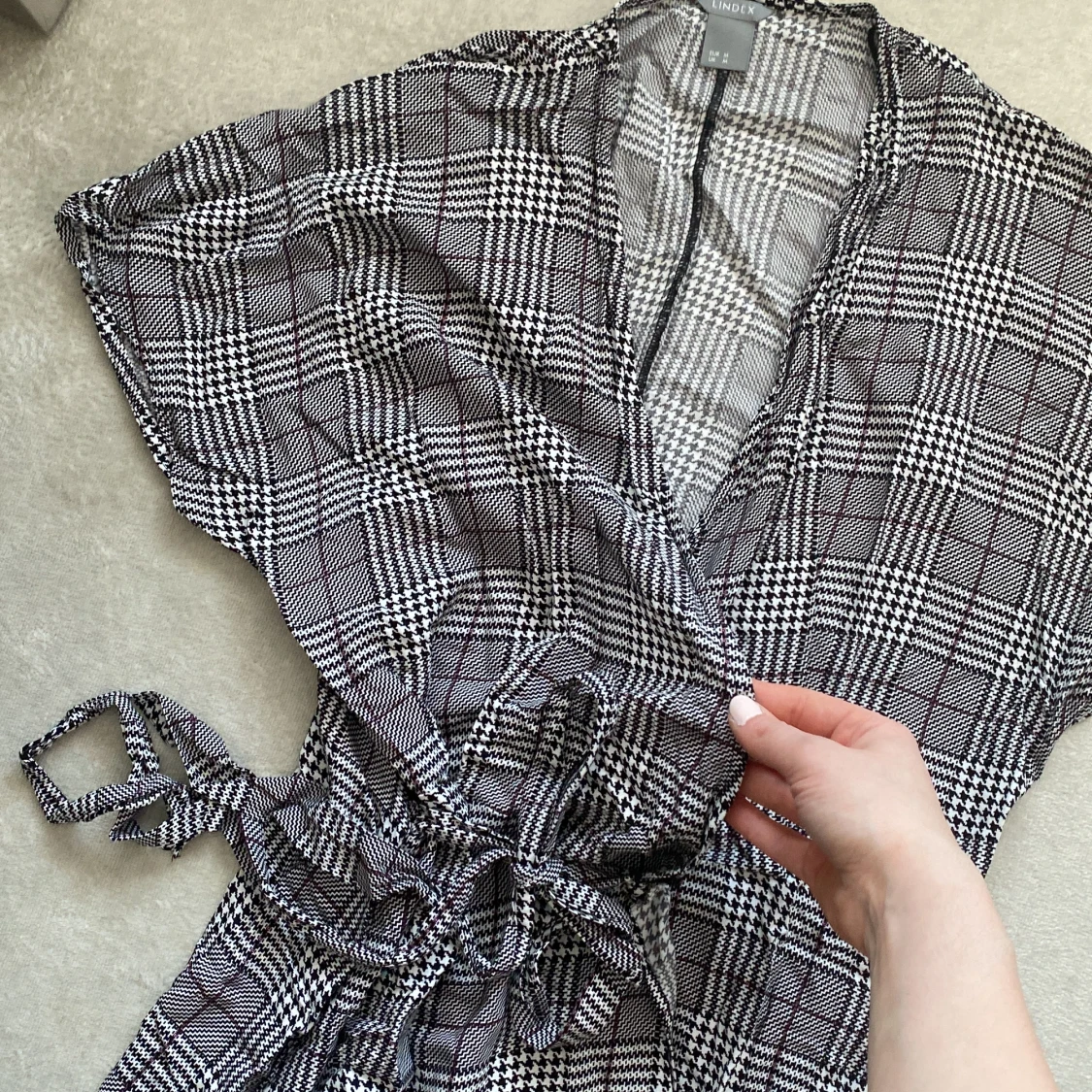 Rutig Omlottklänning - 90