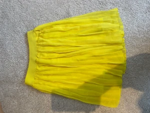 Sommarkläder - Blandat med sommarkjolar/-klänningar!!💞💞alla passar mig bra som oftast har s/xs. Skriv för pris eller fler bilder✅✅✅