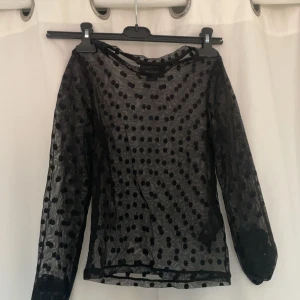 Mesh topp  - Mesh Topp från monki, storlek XS. 