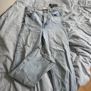 Jeans - Blåa jeans från Gina 300kr inkl frakt 🥰pris kan alltid diskuteras 