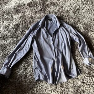 Boss skjort - Riktigt skönt tygt. Toppskick!