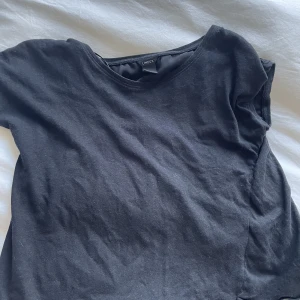Blus från Lindex  - Knappt använd 