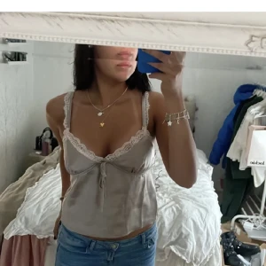 Linne - Säljer hetta super fina linne eftersom att det ej kommer till användning. Bilderna är från tidigare ägare