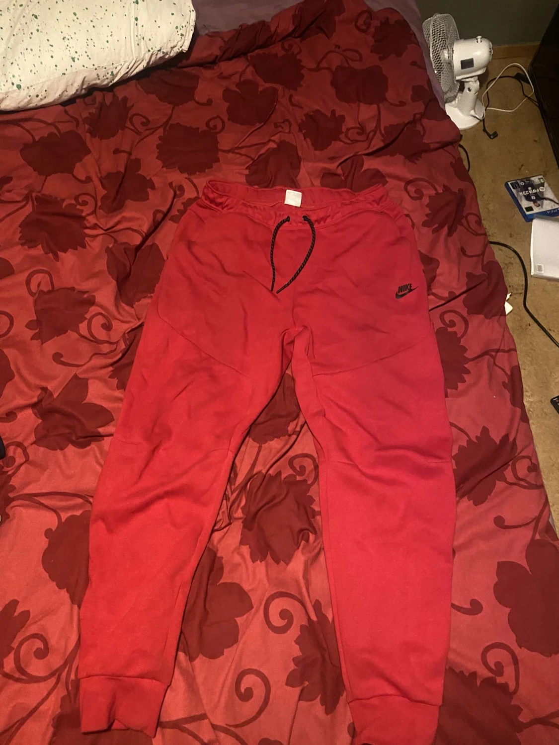 Nike tech tracksuit - 90