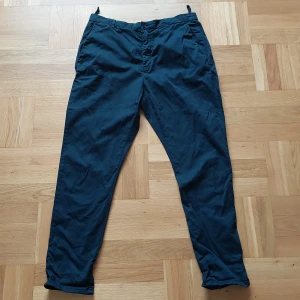 Hope svart byxa - Hope svart byxa i nyskick sparsamt använsa