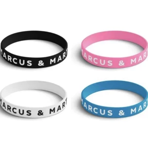 Marcus och Martinus armband - Hej!💓Letar efter Marcus och Martinus armband. Är det någon som kan tänka sig sälja till mig, hör gärna av er. Kan diskutera pris.🌸