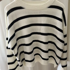 Oanvänd Randig tröja  - Helt ny, superfin. 