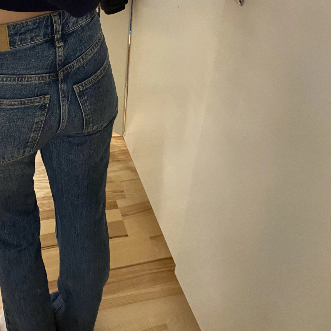 Jeans från ginatricot i storlek 32  - 90