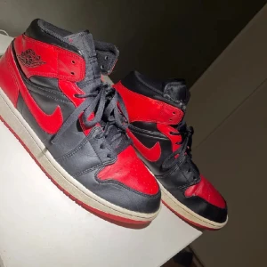 Jordans  - Använda men hela. Är i ok skick