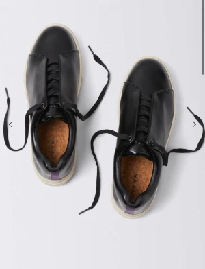 Erys skor - I princip nyskick använ några enstaka gånger, jätte fina men tyvärr för små för mig. Skriv för egna bilder