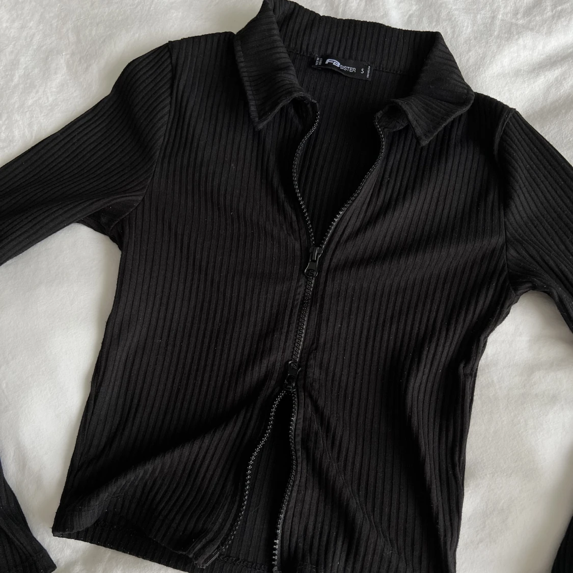 Långärmad topp med dragkedja - 90