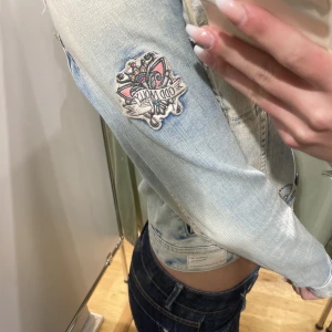 Odd Molly jacka - En jacka som blivit för liten, märket är odd Molly, säljer billigt då jag bara vill bli av med jackan💘ny pris över 1400kr