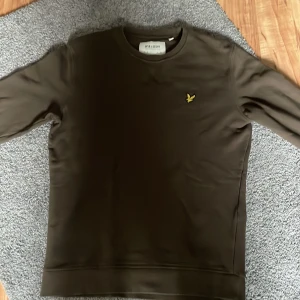 Lyle and scott - Skick 9/10 nypris 799