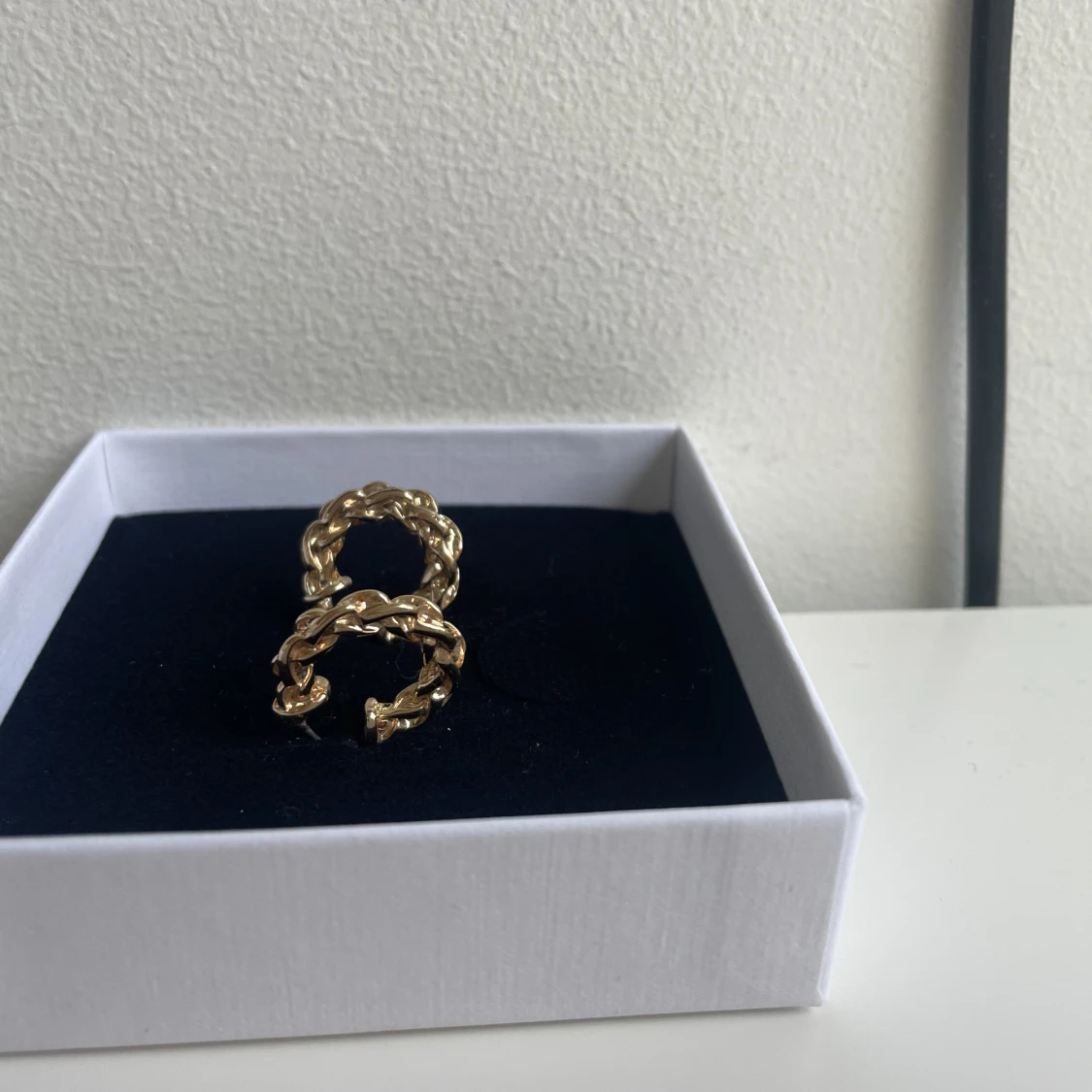 Guldiga örhängen  - 90