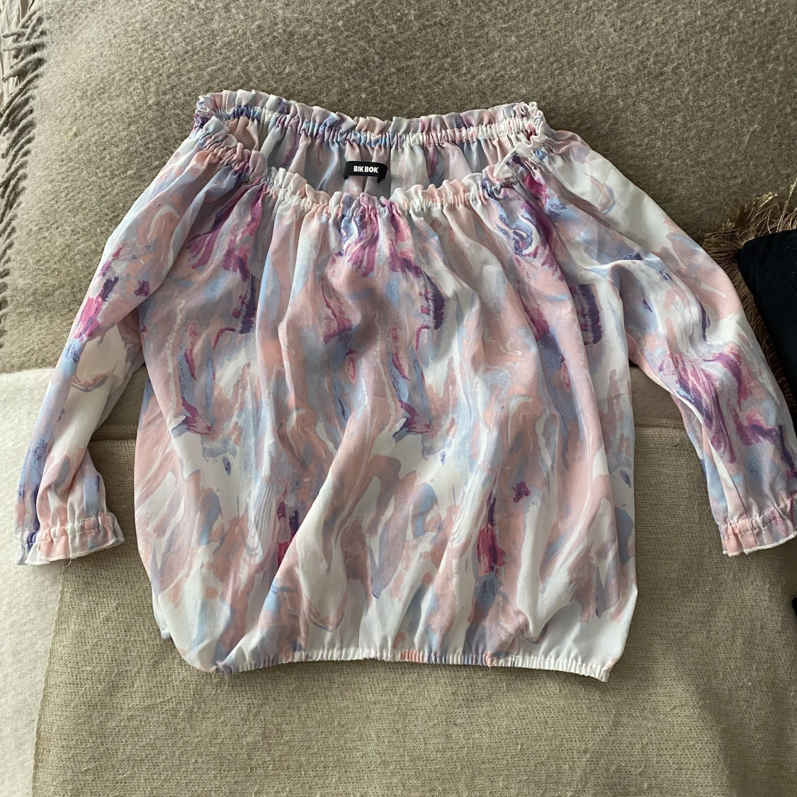 Off-shoulder blus - 91