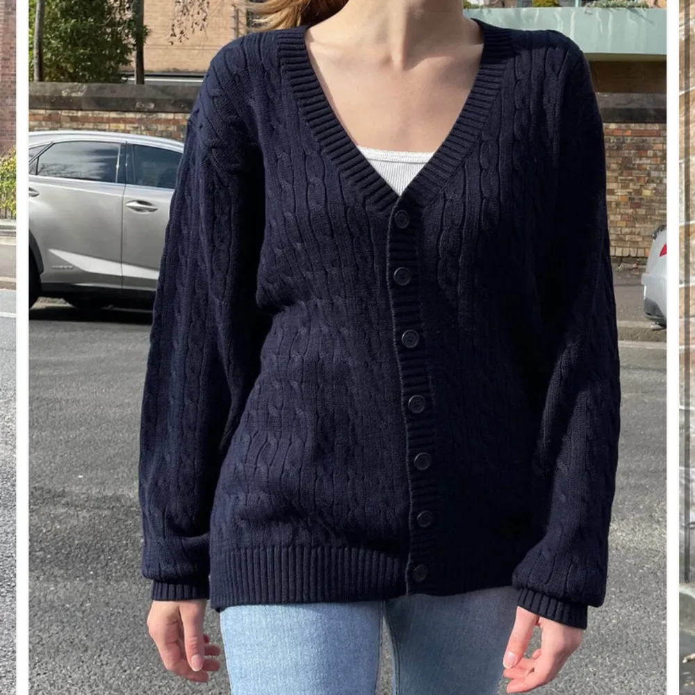 Jag säljer min jättefina kabelstickade Brandy Melville tröja då den tyvärr inte är min stil längre. Endast använd ett fåtal gånger och är då i utmärkt skick. Nypris är ca 400kr (35€). Den är verkligen perfekt till hösten 💕💕. Stickat.
