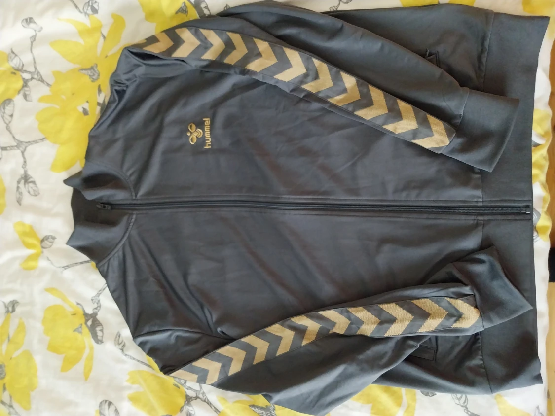 Hummel tracksuit