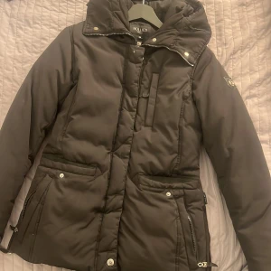 Hollies - Kan tänkas mötas upp i Linköping så man slipper betala frakt !! 