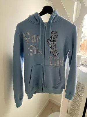 Vonstudio hoodie  - Ljusblå strlk S!!!
