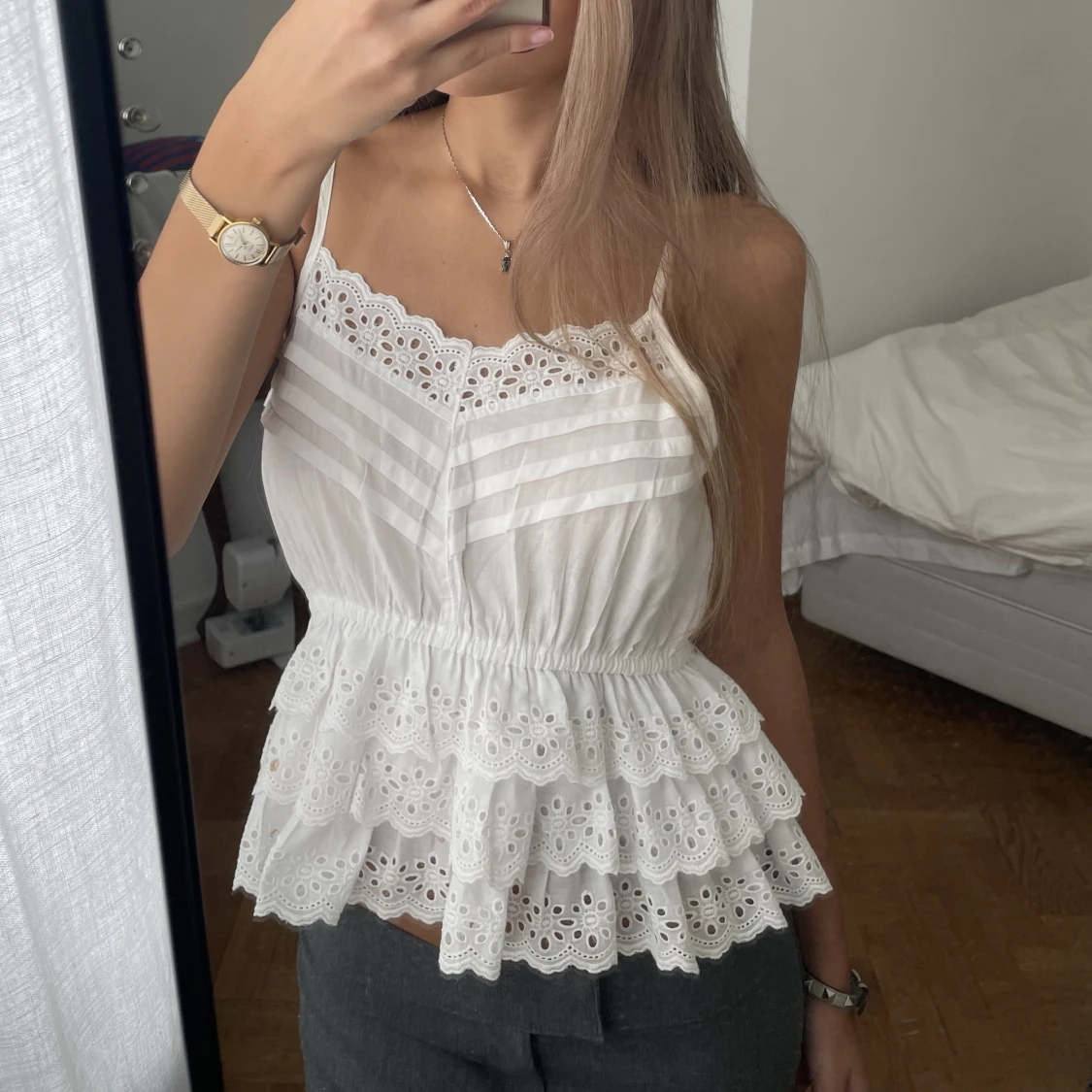 Gullig topp med volanger / ruffles - 90