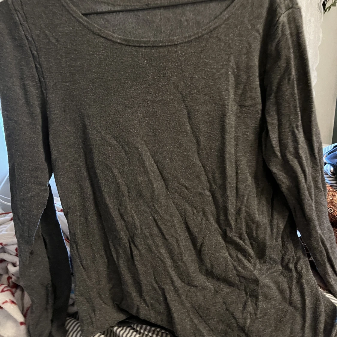 Grå tröja - 91