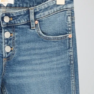 gina low jeans - säljer dehär lågmidjade jeansen för att dom inte var i min storlek och jag kan inte skicka tillbaks dom pga utgågsdatum på retur❤️ nyskick endast testade😽