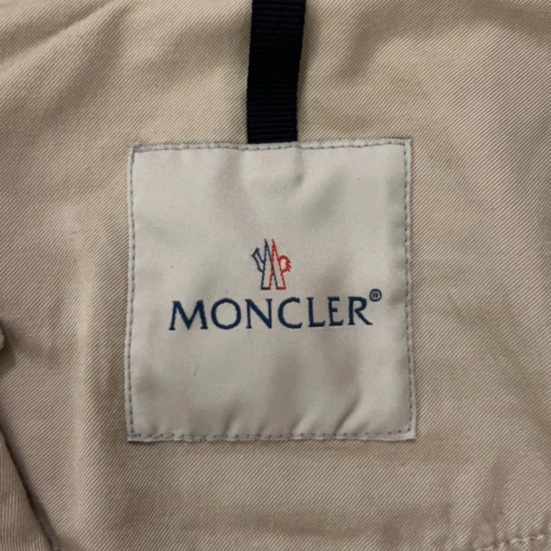 Moncler jacka - 90