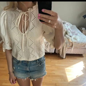 Zara topp - Säljer denna somriga topp från Zara🥰