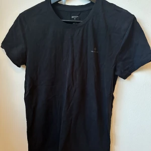 Gant, T-Shirt, Strl S - Fint skick.