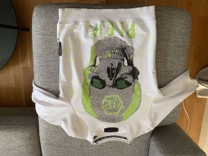 Philipp Plein  - Säljer mina tröja pga att den är för liten , är i bra skick