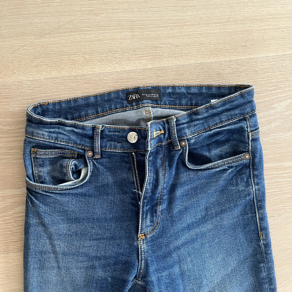 Kickflare jeans från zara. Jeans & Byxor.