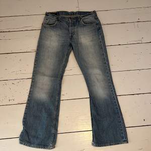 Vintage Jeans från Lee från 90-talet  Boot cut  W: 34 L: 32 Köparen står för frakten  