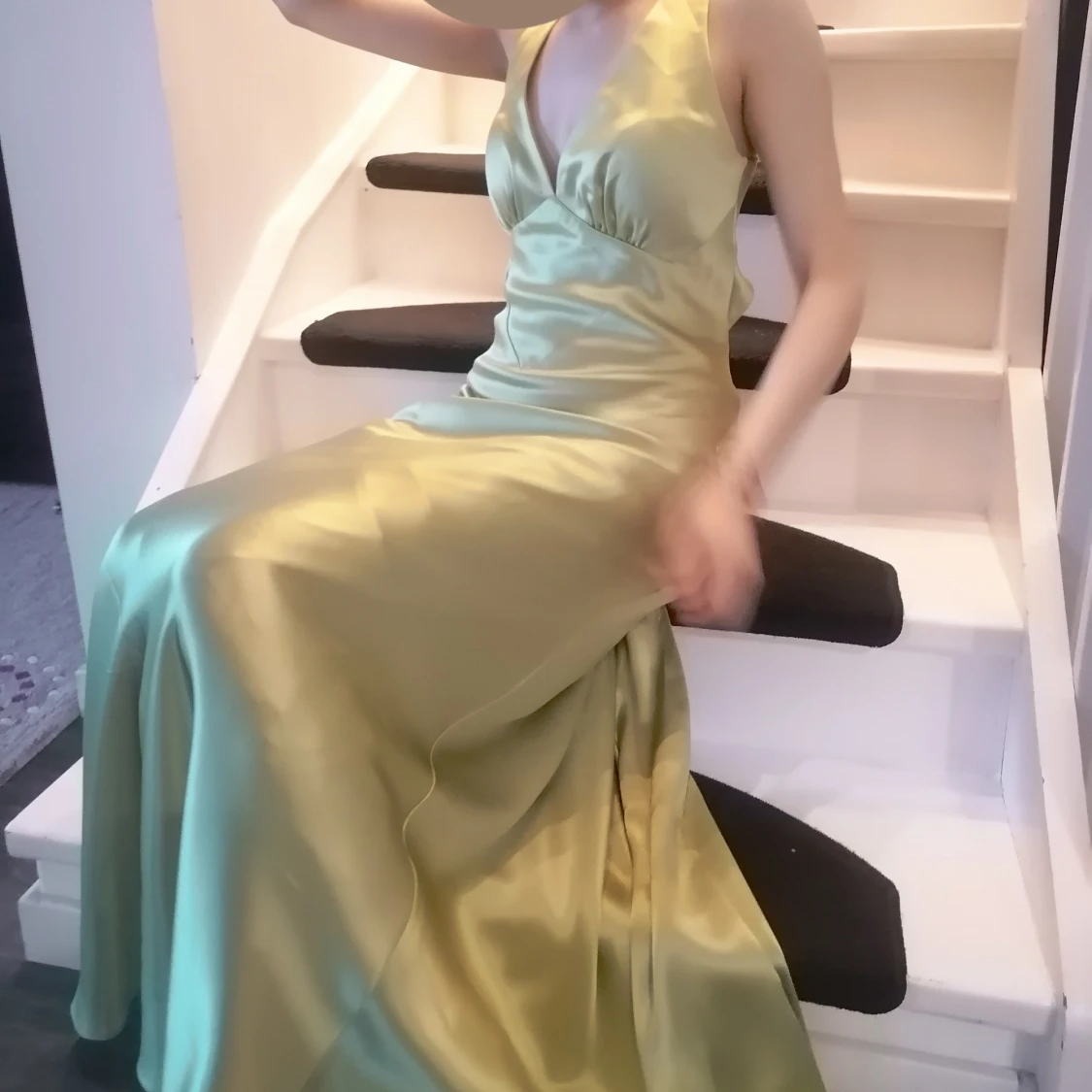 Väldigt fin grön silk klänning!  - 90